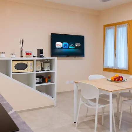 Апартаменты Residenza Dante - Smart Luxury In Centro Storico Азоло